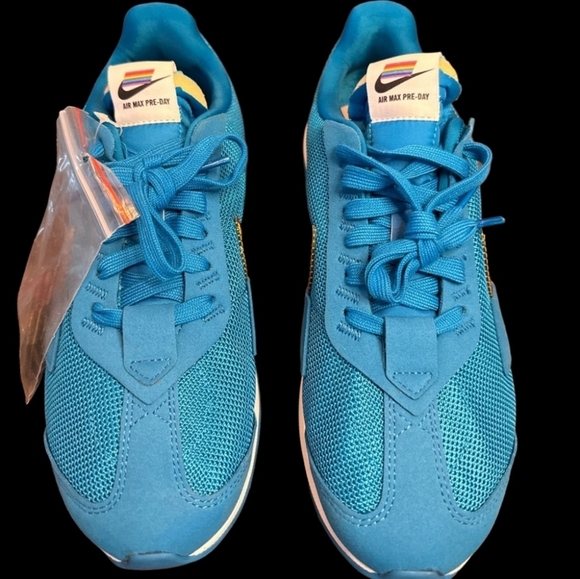 Nike Air Max Pride Day Rainbow Men\'s Size 6.5 NWOT Pride flags still attached main image 5